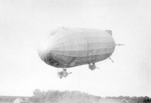 Zeppelin LZ9 kort na het opstijgen, 1915