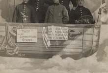 Zeppelin en soldaten, 1913