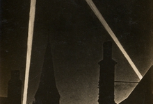 The Raider. Zeppelin 'gevat' boven Engeland. The Raider. Zeppelin 'gevat' boven Engeland.