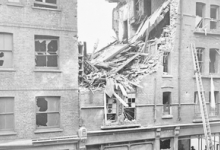 Schade aan huizen door zeppelinbombardementen, 1915