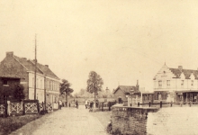 Het oude station van Gontrode, eind 19de eeuw. Het oude station van Gontrode, eind 19de eeuw.