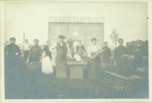 Bloemisterij Adriaenssens met personeel, Lochristi, 1900-1912