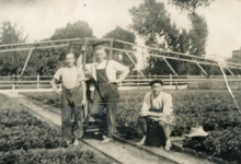 Broers Roggeman aan gietmolen, Heusden, jaren 1940
