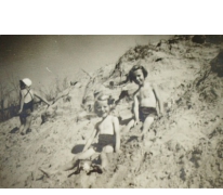 Vakantie aan zee met gemeenteraadslid Rita Moeraert, Blankenberge, 1957