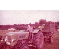 Wilfried De Moor op de tractor, Oosterzele, jaren &#039;60
