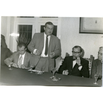 Handelsbeurs, Voorzitter Michel Lefevre dankt het gemeentebetuur, 1970.
