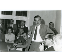 Handelsbeurs Voorzitter Michel Lefevre spreekt toe, 1970.