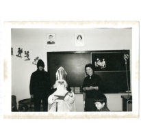 Sint-Maarten op bezoek in de klas, Sint-Lievens-Houtem, jaren 1960