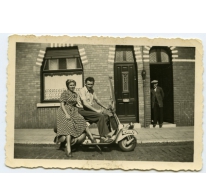 Samen op de scooter, Gentbrugge, 1959
