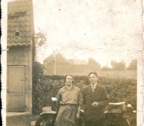 Poseren voor de motorfiets, Sint-Lievens-Houtem, 1950-1960