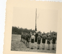 Chiro Melle, vlaggegroet, omgeving Genk, 1957