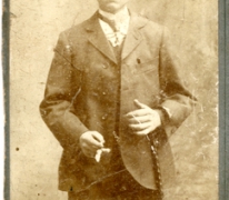 Portret van een man tijdens Eerste Wereldoorlog, details onbekend