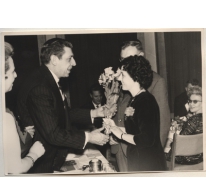 Bloemen op prijsuitreiking, Laureaat van de Arbeid, Gent, 1958-1959