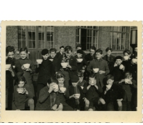 Soepbedeling Winterhulp jongensschool, Sint-Lievens-Houtem, 1943