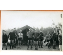 Ochtendgymnastiek op kamp, Opoeteren, 1970