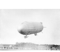 Zeppelin LZ9 kort na het opstijgen, 1915