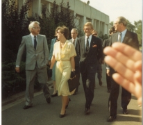 Prinses Margriet van Nederland en prins Pieter Van Vollenhove, inhuldiging gedenkbeeld pater Van De Velde, Merelbeke, 1981