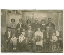 Groepsfoto bij het huwelijk van De Laporte Jacqueline Renée, Sint- Lievens- Houtem